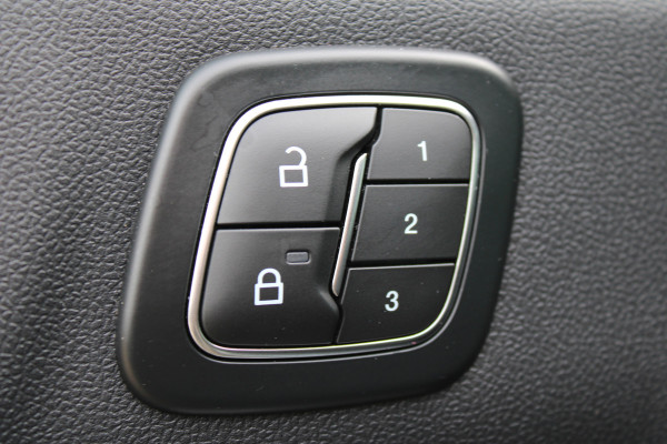 Ford Kuga 2.5 PHEV ST-Line X | Trekhaak | Panoramadak | B&O | BLIS | Head-Up