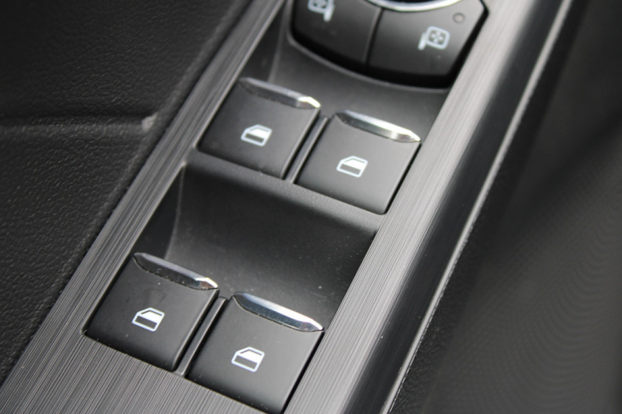 Ford Kuga 2.5 PHEV ST-Line X | Trekhaak | Panoramadak | B&O | BLIS | Head-Up