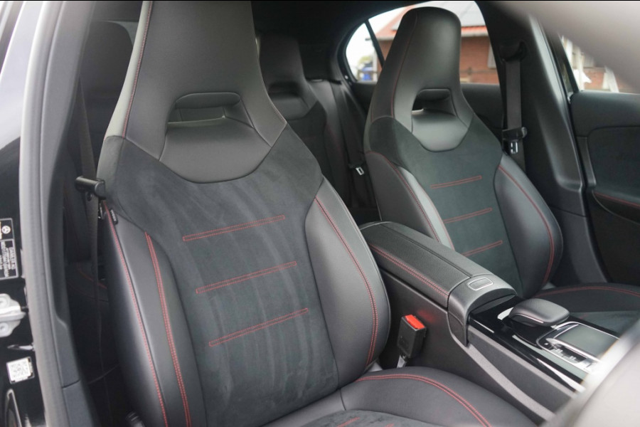 Mercedes-Benz A-Klasse 220 AMG 2.0 190PK Night-pakket