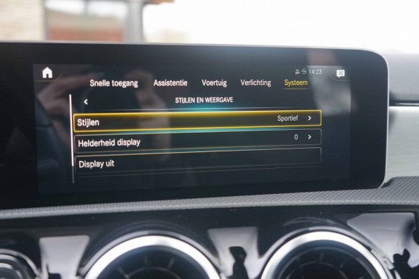 Mercedes-Benz A-Klasse 220 AMG 2.0 190PK Night-pakket