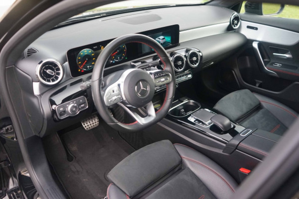 Mercedes-Benz A-Klasse 220 AMG 2.0 190PK Night-pakket