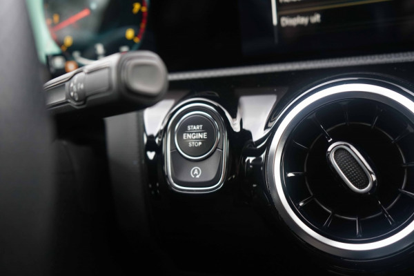 Mercedes-Benz A-Klasse 220 AMG 2.0 190PK Night-pakket