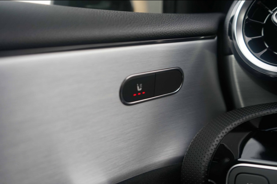 Mercedes-Benz A-Klasse 220 AMG 2.0 190PK Night-pakket