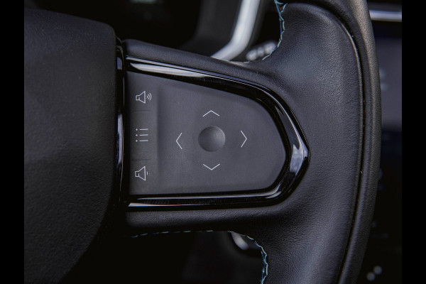 Lynk & Co 01 1.5 Black Edition Panoramadak|Camera|ACC|Stoelverwarming|Navi|Carplay