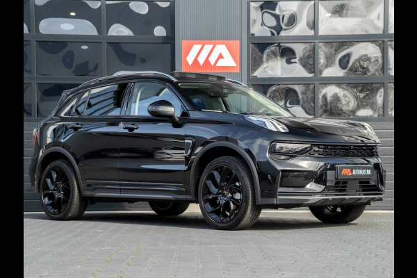 Lynk & Co 01 1.5 Black Edition Panoramadak|Camera|ACC|Stoelverwarming|Navi|Carplay