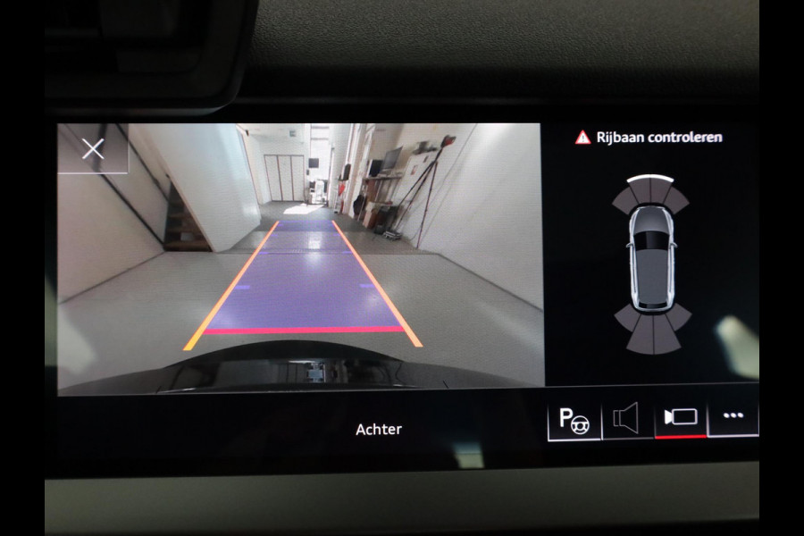 Audi A3 Sportback 40 TFSI e S-Line 204 pk S-tronic | SOH 99% | Private lease vanaf €603,- | Panoramadak | Parkeersensoren (Park assist) | Achteruitrijcamera | Stoelverwarming | S-Line exterieur |