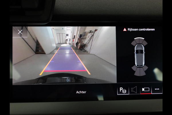 Audi A3 Sportback 40 TFSI e S-Line 204 pk S-tronic | SOH 99% | Private lease vanaf €603,- | Panoramadak | Parkeersensoren (Park assist) | Achteruitrijcamera | Stoelverwarming | S-Line exterieur |