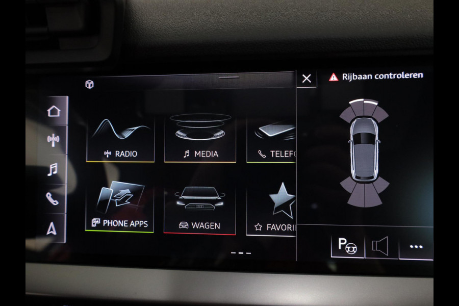 Audi A3 Sportback 30 TFSI S edition 110 pk S-tronic | Navigatie | Panoramadak | Parkeersensoren (Park assist) | S-Line |