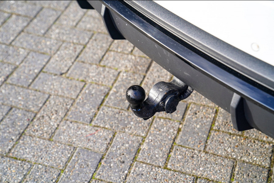 Audi Q3 Sportback 45 TFSI e S Edition | Panorama | Virtual | Matrix LED | Elektrisch trekhaak | Adaptieve Cruise control | 20 inch