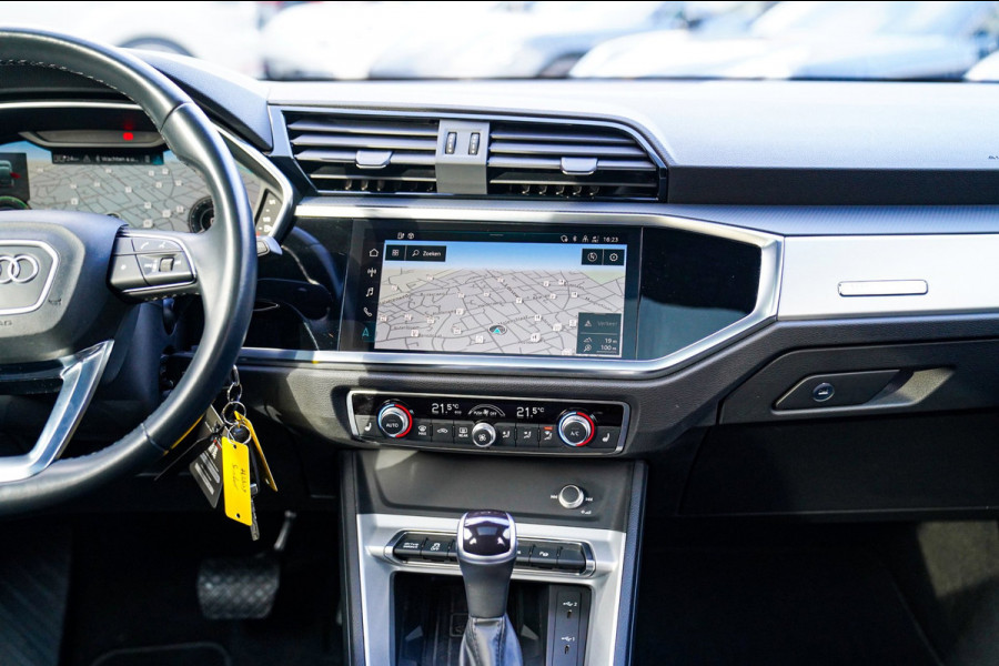 Audi Q3 Sportback 45 TFSI e S Edition | Panorama | Virtual | Matrix LED | Elektrisch trekhaak | Adaptieve Cruise control | 20 inch