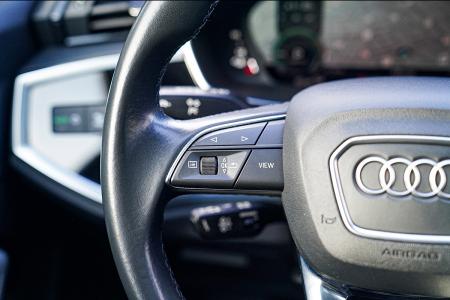 Audi Q3 Sportback 45 TFSI e S Edition | Panorama | Virtual | Matrix LED | Elektrisch trekhaak | Adaptieve Cruise control | 20 inch