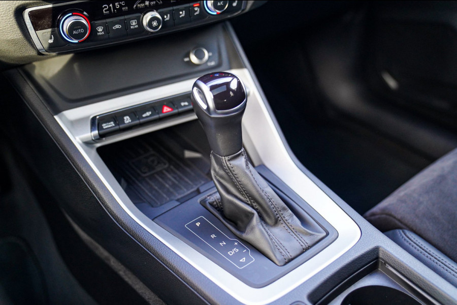 Audi Q3 Sportback 45 TFSI e S Edition | Panorama | Virtual | Matrix LED | Elektrisch trekhaak | Adaptieve Cruise control | 20 inch