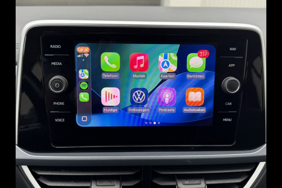 Volkswagen T-Roc 1.5 TSI Automaat Pdc V+A Carplay Clima Stoelverwarming Full Led Cruise