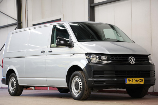 Volkswagen Transporter 2.0 TDI L2H1 LANG DSG AUTOMAAT NAVI Highline