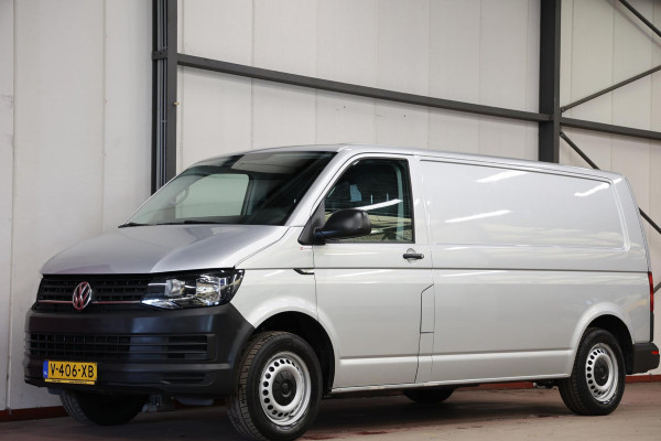 Volkswagen Transporter 2.0 TDI L2H1 LANG DSG AUTOMAAT NAVI Highline