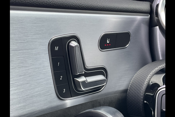 Mercedes-Benz A-Klasse 250 e PHEV Solution AMG Limited Business