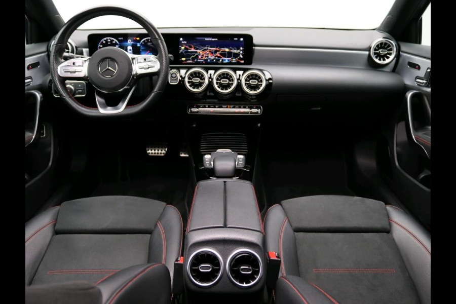 Mercedes-Benz A-Klasse 250 e PHEV Solution AMG Limited Business