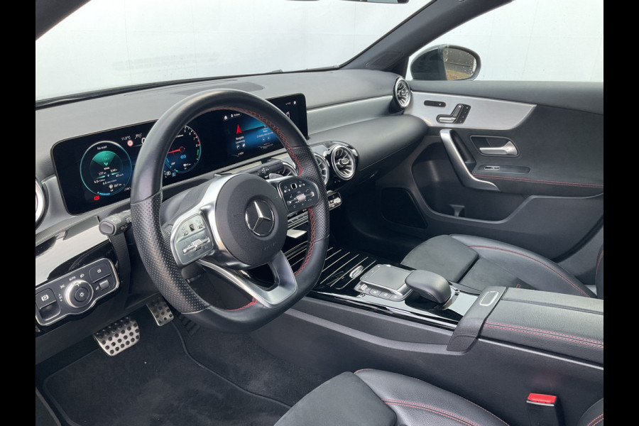 Mercedes-Benz A-Klasse 250 e PHEV Solution AMG Limited Business