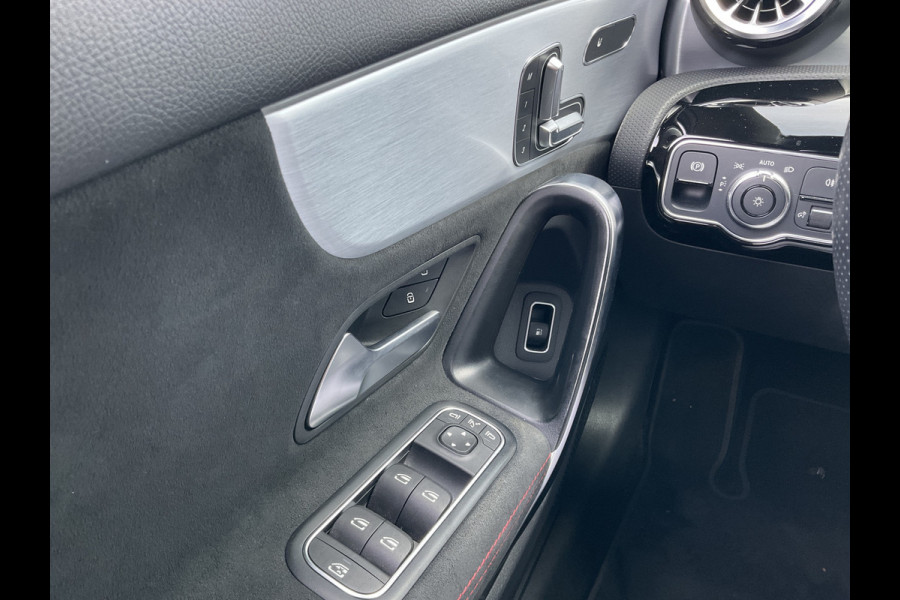 Mercedes-Benz A-Klasse 250 e PHEV Solution AMG Limited Business