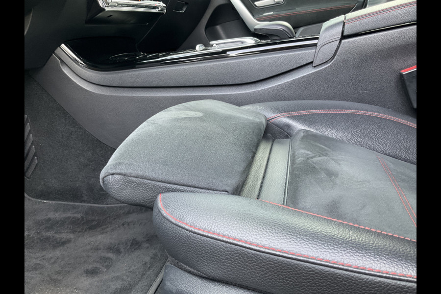 Mercedes-Benz A-Klasse 250 e PHEV Solution AMG Limited Business