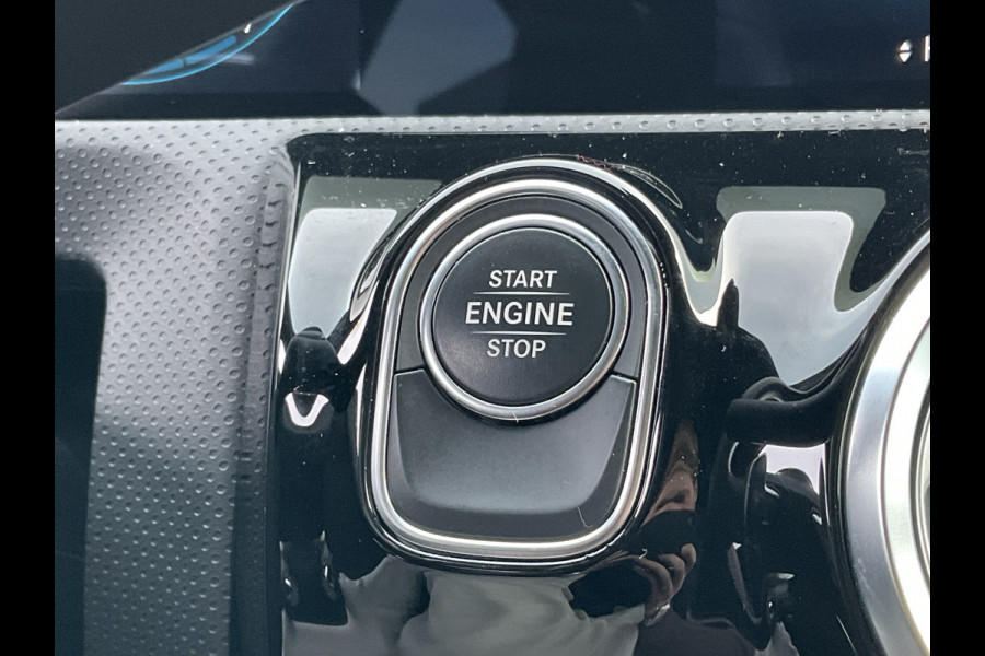 Mercedes-Benz A-Klasse 250 e PHEV Solution AMG Limited Business