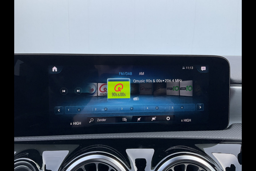 Mercedes-Benz A-Klasse 250 e PHEV Solution AMG Limited Business