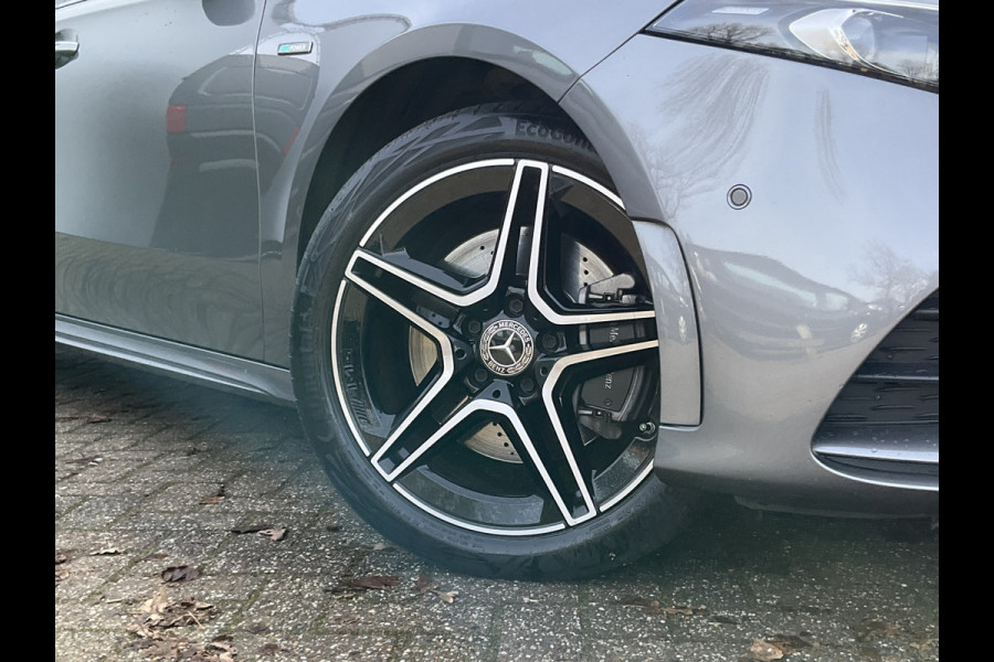 Mercedes-Benz A-Klasse 250 e PHEV Solution AMG Limited Business