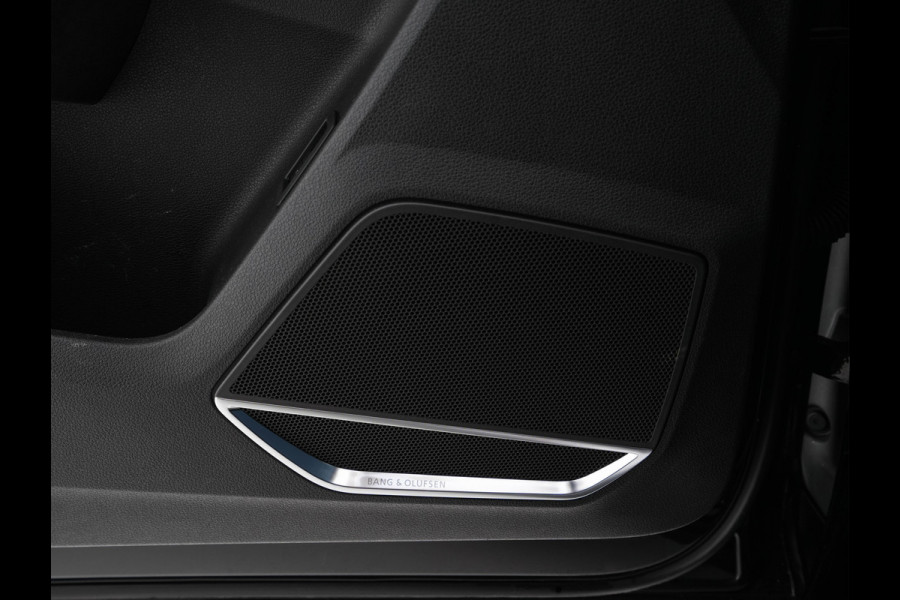 Audi RS Q3 Sportback TFSI quattro *PANO | LEATHER | FULL-LED | ADAPTIVE-CRUISE | BANG&OLUFSEN | TOP-VIEW | HEATED-SPORTSEATS | DIGI-COCKPIT | PRIVACY-GLASS | SHIFT-PADDLES | AMBIENT-LIGHT | ECC | PDC | 21''ALU*