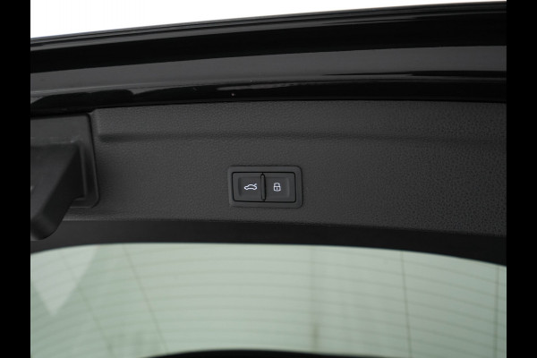 Audi RS Q3 Sportback TFSI quattro *PANO | LEATHER | FULL-LED | ADAPTIVE-CRUISE | BANG&OLUFSEN | TOP-VIEW | HEATED-SPORTSEATS | DIGI-COCKPIT | PRIVACY-GLASS | SHIFT-PADDLES | AMBIENT-LIGHT | ECC | PDC | 21''ALU*