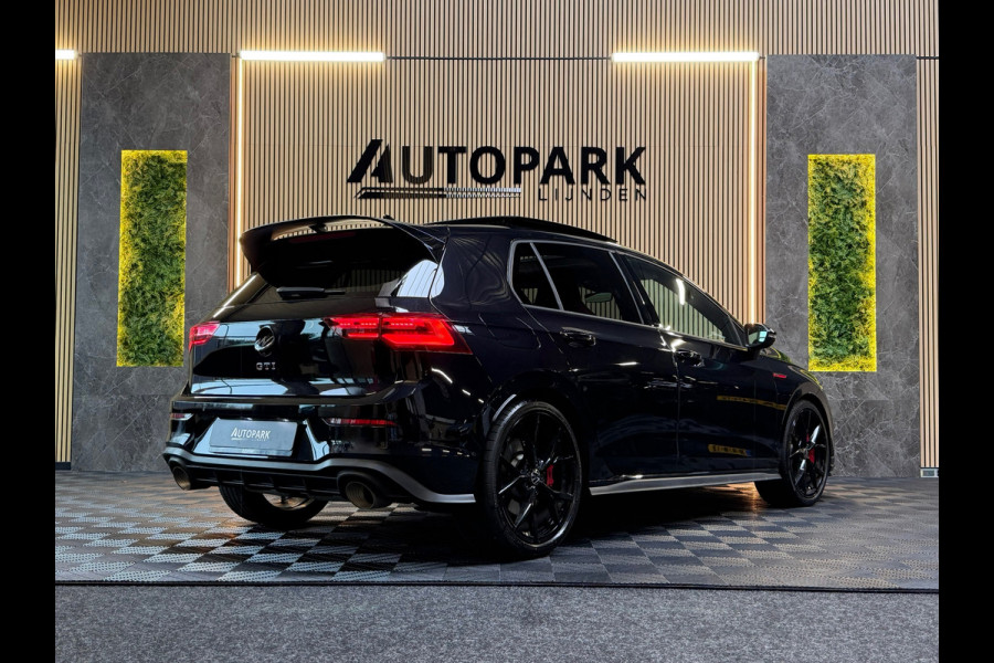 Volkswagen Golf GTI CLUBSPORT|AKRA|NURNBURGRING|PANO|HuD|HARMAN KARDON|KEYLESS|CARPLAY|ACC|IQ LIGHT|SFEERVERLICHTING|300PK|BOMVOL!