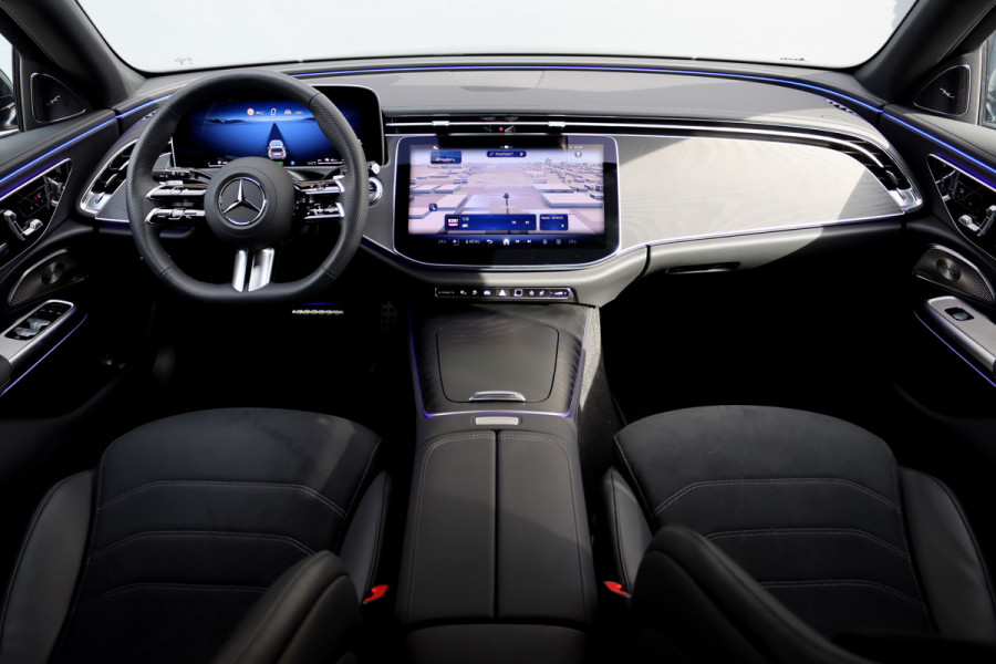 Mercedes-Benz E-Klasse Estate 300 e AMG Line | Distronic+ | Memory | Burmester | Surround Camera | Trekhaak | Digital Light | Keyless Go | Zonweringspakket | Nightpakket |