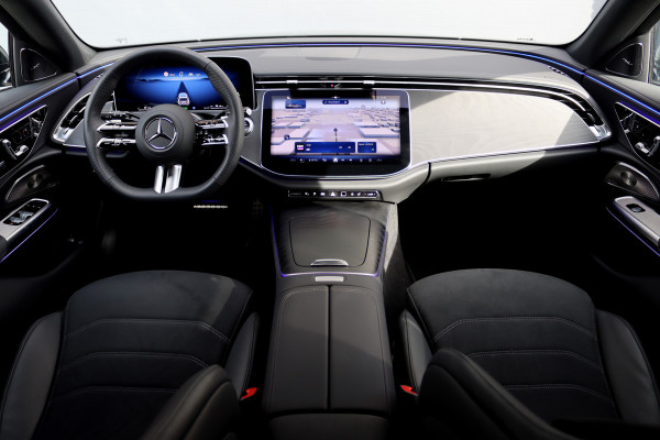 Mercedes-Benz E-Klasse Estate 300 e AMG Line | Distronic+ | Memory | Burmester | Surround Camera | Trekhaak | Digital Light | Keyless Go | Zonweringspakket | Nightpakket |