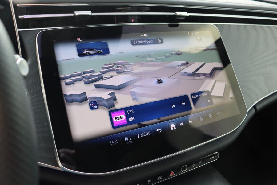 Mercedes-Benz E-Klasse Estate 300 e AMG Line | Distronic+ | Memory | Burmester | Surround Camera | Trekhaak | Digital Light | Keyless Go | Zonweringspakket | Nightpakket |