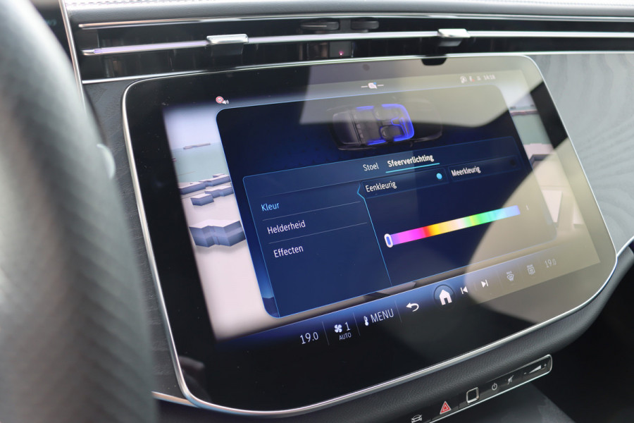 Mercedes-Benz E-Klasse Estate 300 e AMG Line | Distronic+ | Memory | Burmester | Surround Camera | Trekhaak | Digital Light | Keyless Go | Zonweringspakket | Nightpakket |