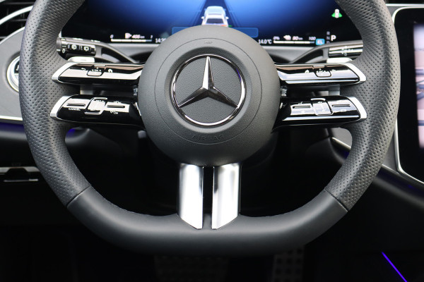 Mercedes-Benz E-Klasse Estate 300 e AMG Line | Distronic+ | Memory | Burmester | Surround Camera | Trekhaak | Digital Light | Keyless Go | Zonweringspakket | Nightpakket |