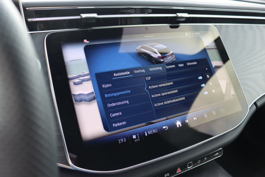 Mercedes-Benz E-Klasse Estate 300 e AMG Line | Distronic+ | Memory | Burmester | Surround Camera | Trekhaak | Digital Light | Keyless Go | Zonweringspakket | Nightpakket |