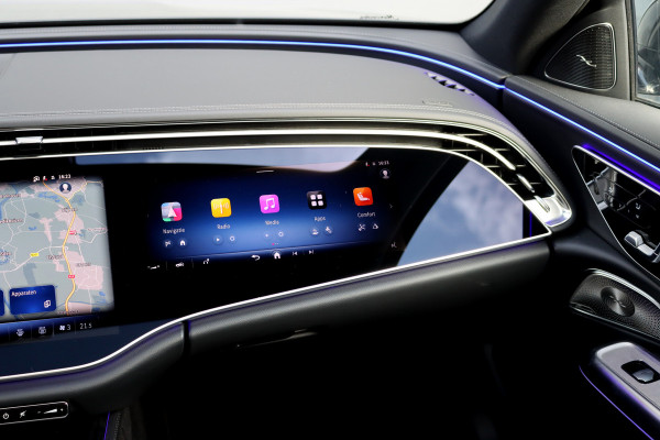 Mercedes-Benz E-Klasse 450 d 4MATIC AMG Line | Hyperscreen | Luchtvering | Achterasbesturing | Standkachel | Nappa Leder | Stoelventilatie | Trekhaak | Distronic+ | HUD | Massage | 3D-Display |