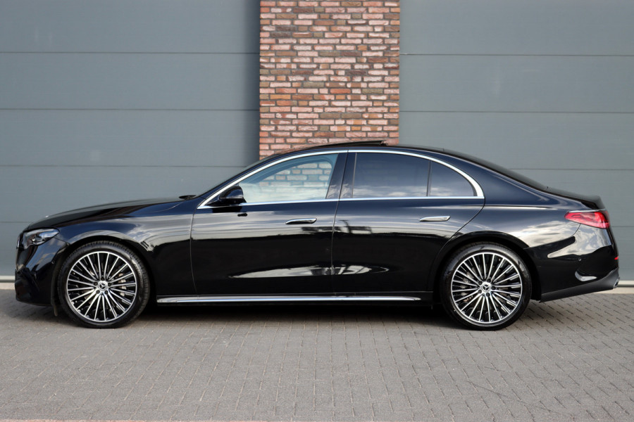 Mercedes-Benz E-Klasse 450 d 4MATIC AMG Line | Hyperscreen | Luchtvering | Achterasbesturing | Standkachel | Nappa Leder | Stoelventilatie | Trekhaak | Distronic+ | HUD | Massage | 3D-Display |