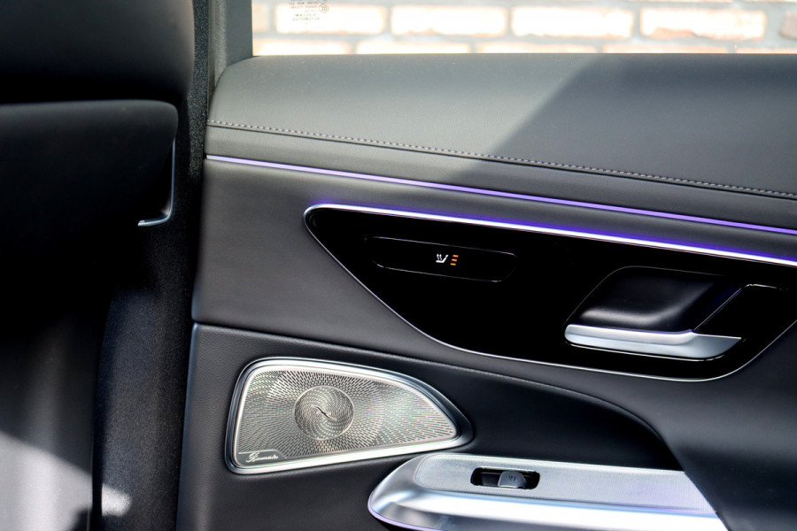 Mercedes-Benz E-Klasse 450 d 4MATIC AMG Line | Hyperscreen | Luchtvering | Achterasbesturing | Standkachel | Nappa Leder | Stoelventilatie | Trekhaak | Distronic+ | HUD | Massage | 3D-Display |