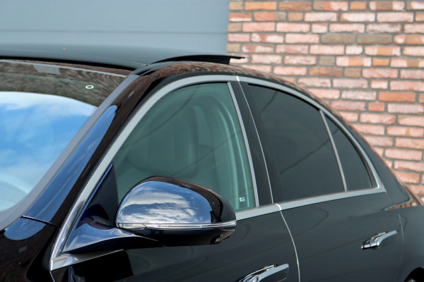 Mercedes-Benz E-Klasse 450 d 4MATIC AMG Line | Hyperscreen | Luchtvering | Achterasbesturing | Standkachel | Nappa Leder | Stoelventilatie | Trekhaak | Distronic+ | HUD | Massage | 3D-Display |