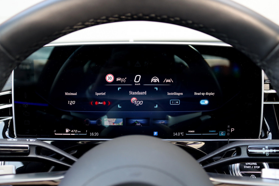 Mercedes-Benz E-Klasse 450 d 4MATIC AMG Line | Hyperscreen | Luchtvering | Achterasbesturing | Standkachel | Nappa Leder | Stoelventilatie | Trekhaak | Distronic+ | HUD | Massage | 3D-Display |