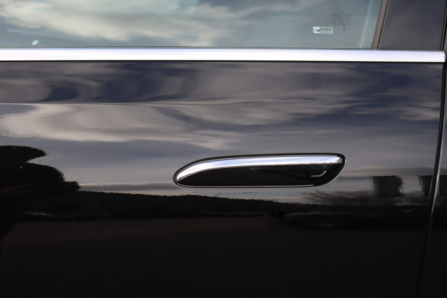 Mercedes-Benz E-Klasse 450 d 4MATIC AMG Line | Hyperscreen | Luchtvering | Achterasbesturing | Standkachel | Nappa Leder | Stoelventilatie | Trekhaak | Distronic+ | HUD | Massage | 3D-Display |