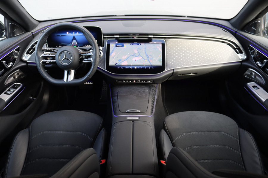 Mercedes-Benz E-Klasse Estate 300 e AMG Line | Distronic+ | Memory | Burmester | Surround Camera | Trekhaak | Digital Light | Keyless Go | Nightpakket |