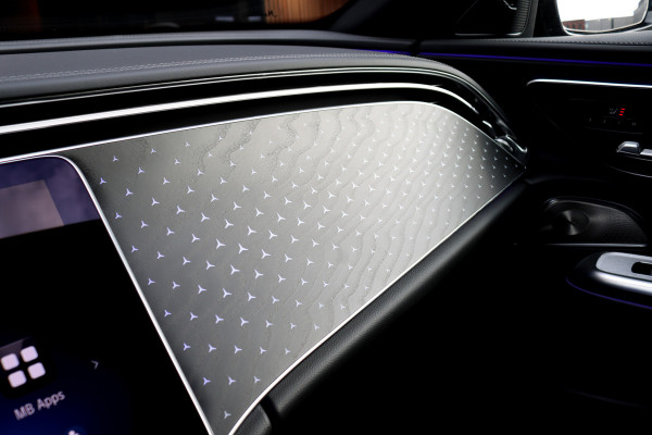 Mercedes-Benz E-Klasse Estate 300 e AMG Line | Distronic+ | Memory | Burmester | Surround Camera | Trekhaak | Digital Light | Keyless Go | Nightpakket |