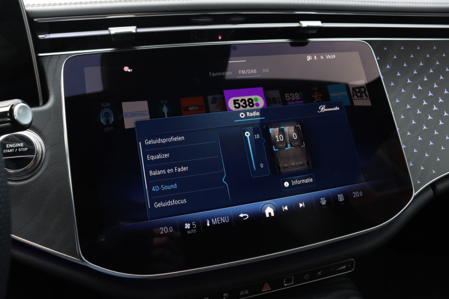 Mercedes-Benz E-Klasse Estate 300 e AMG Line | Distronic+ | Memory | Burmester | Surround Camera | Trekhaak | Digital Light | Keyless Go | Nightpakket |