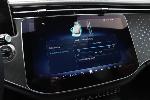 Mercedes-Benz E-Klasse Estate 300 e AMG Line | Distronic+ | Memory | Burmester | Surround Camera | Trekhaak | Digital Light | Keyless Go | Nightpakket |