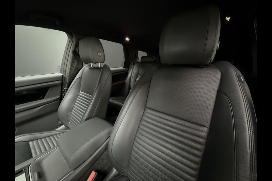 Land Rover Discovery Sport P300e S Black Pack stuur/stoel verw/360° camera trekhaak
