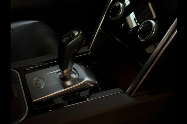 Land Rover Discovery Sport P300e S Black Pack stuur/stoel verw/360° camera trekhaak