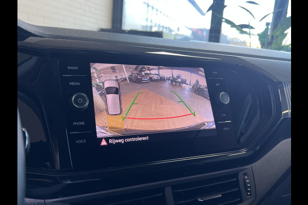 Volkswagen T-Cross 1.5 TSI 150 DSG Style | Navi | Beats | ACC | Camera | 18" | Carplay | Trekhaak | 100% VW Dealer Onderhouden!