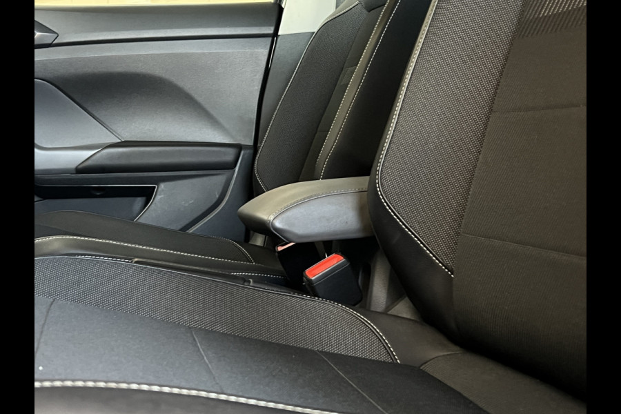 Volkswagen T-Cross 1.5 TSI 150 DSG Style | Navi | Beats | ACC | Camera | 18" | Carplay | Trekhaak | 100% VW Dealer Onderhouden!